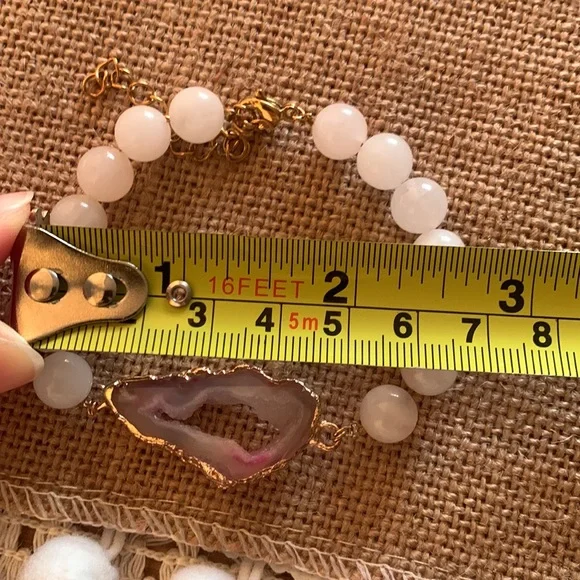 ♥️$5/20♥️ 🇨🇦Quartz Bracelet - Picture 5 of 6
